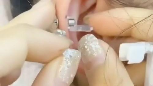 打耳钉的视频,跟随视频教程轻松打耳钉